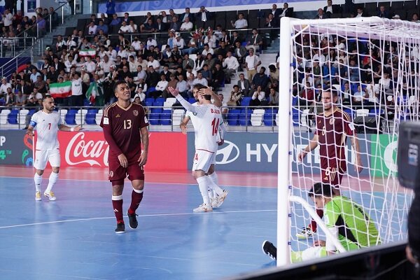 فوتسال ایران بزرگی خودش را نشان داد / جوانان تشنه گلزنی بودند