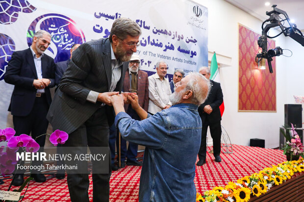 جشن دوازدهمین سالگردتاسیس موسسه هنرمندان