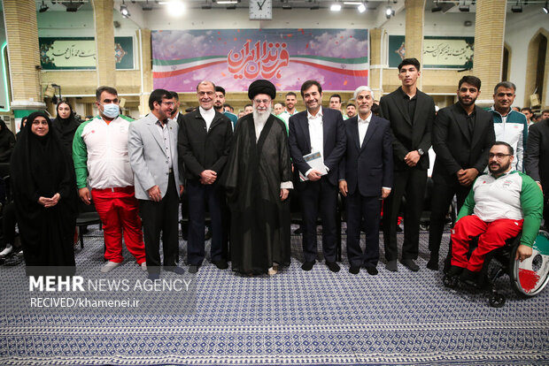 دیدار اعضای کاروانهای اعزامی به المپیک و پارالمپک با رهبر انقلاب 26