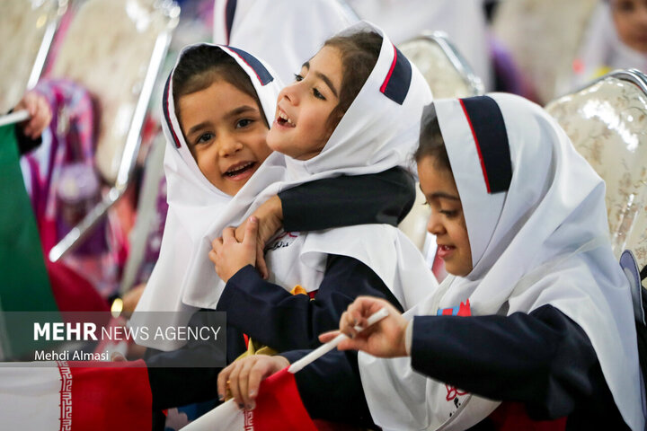 جشن شکوفه ها در زنجان