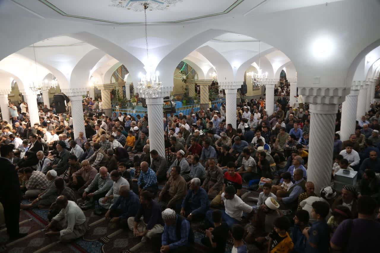 طنین دف بر فراز سنندج/استقبال کردها ازبزرگترین مولودیخوانی کشور