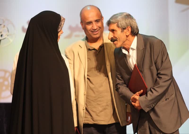 انقلابی که در هنر هفتم انقلاب کرد! منتخبان سینمایی لرستان تجلیل شدند