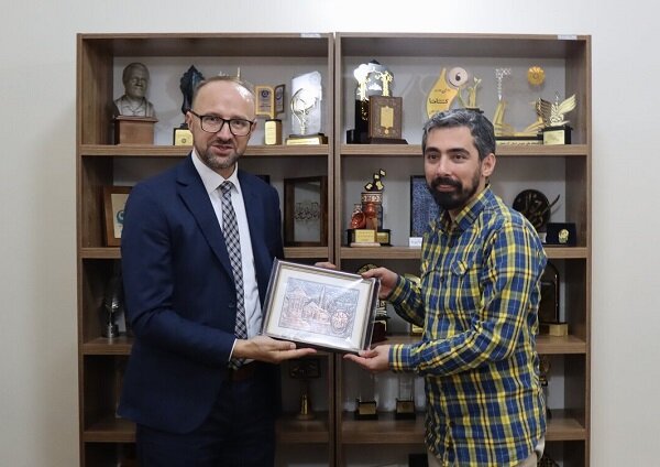 دیدار رئیس کتابخانه غازی خسروبیگ با دبیرکل نهاد کتابخانهها