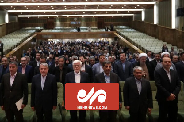 «گاز وِرمه» به مراسم معارفۀ وزیر گردشگری رسید «گاز وِرمه» به مراسم معارفۀ وزیر گردشگری رسید