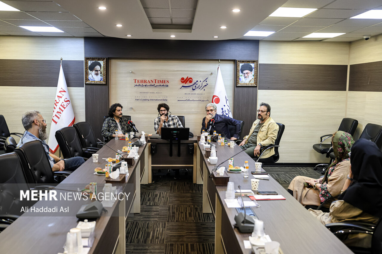 صحنه تئاتر تبدیل به دادگاه شد/ تجربه متفاوت مخاطب در رأیدادن