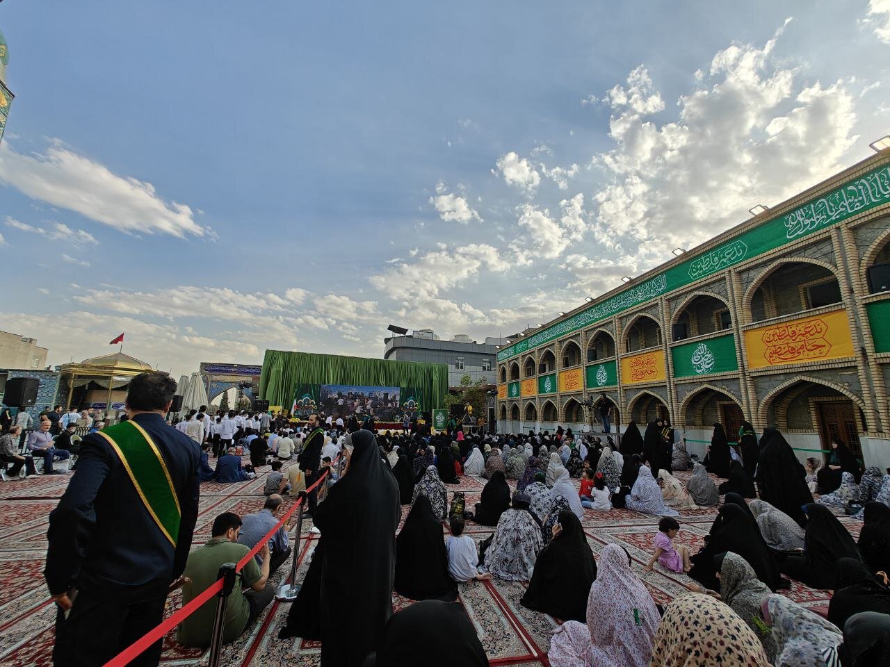 اندک اندک جمع مستان می رسند