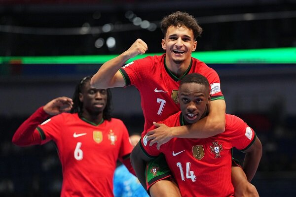 پرتغال به سختی از سد تاجیکستان گذشت/ مراکش و پرتغال صعود کردند پرتغال به سختی از سد تاجیکستان گذشت/ مراکش و پرتغال صعود کردند