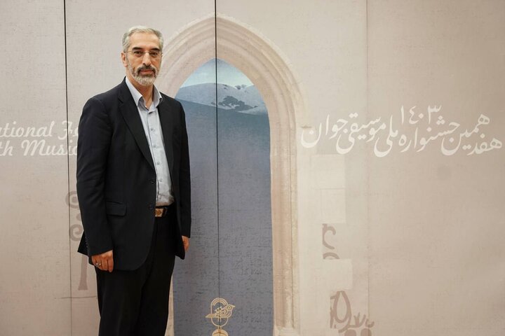 از مقامآوران جشنواره موسیقی جوان حمایت میکنیم از مقامآوران جشنواره موسیقی جوان حمایت میکنیم