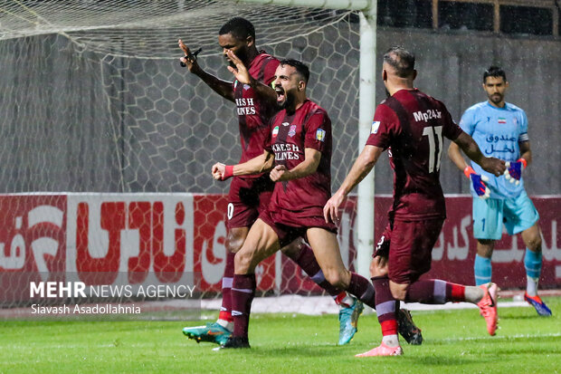 بازی بزرگ انتهای جدول به سود نساجی شد؛هوادار باز هم باخت بازی بزرگ انتهای جدول به سود نساجی شد؛هوادار باز هم باخت