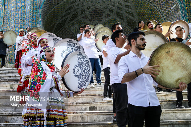 همایش بزرگ دف نوازان خراسان شمالی