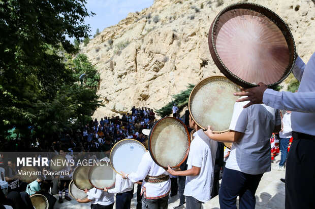 همایش بزرگ دف نوازان خراسان شمالی