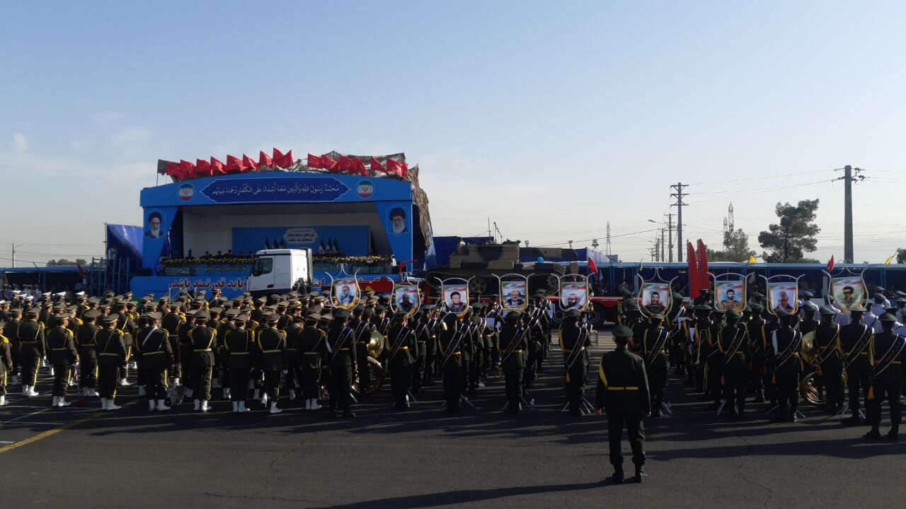 آنچه در رژه هفته دفاع مقدس نیروهای مسلح به نمایش درآمد