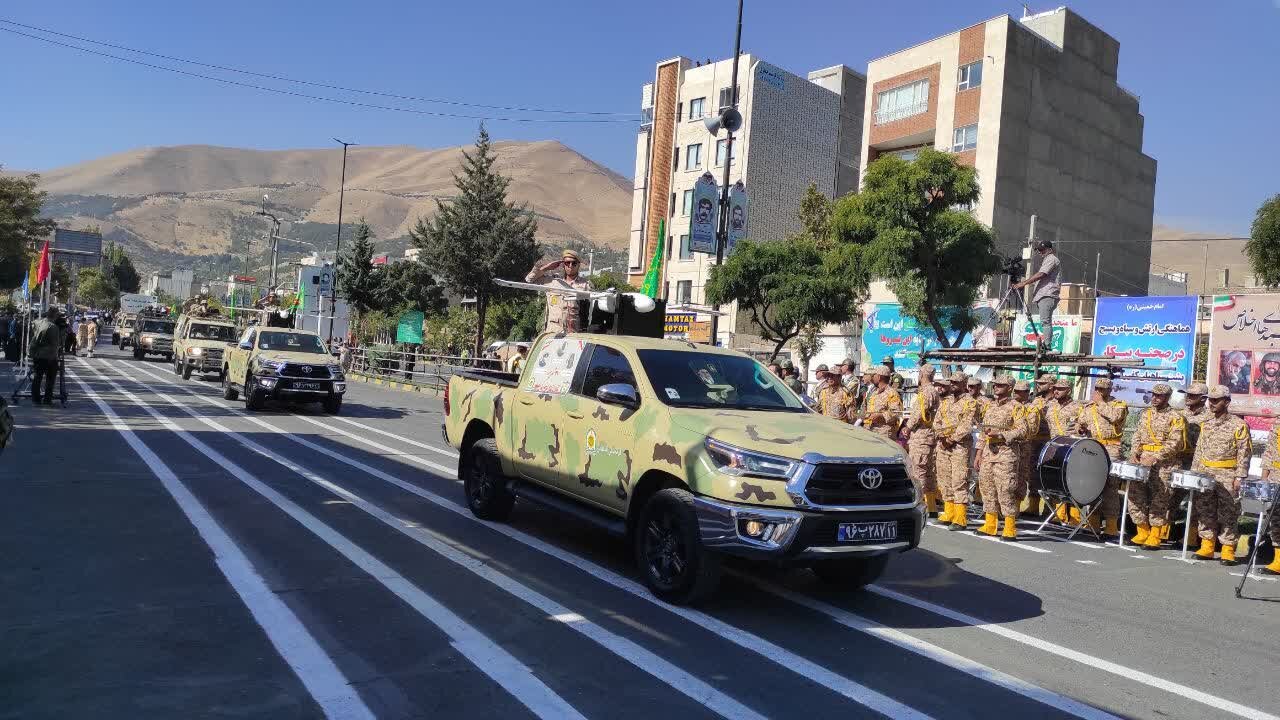 مرلسم سان و رژه یگانهای نمونه نیروهای مسلح در سنندج برگزار شد