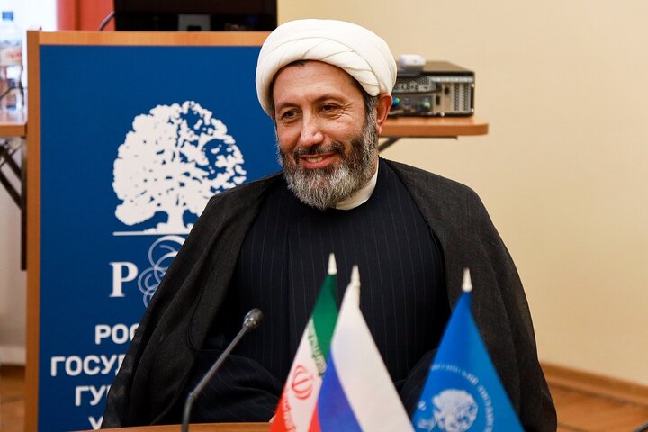 ایمانیپور: نیازمند گسترش روابط فرهنگی ایران و روسیه هستیم