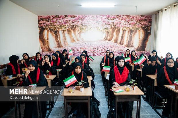 آئین بازگشایی مدارس در مشهد 26