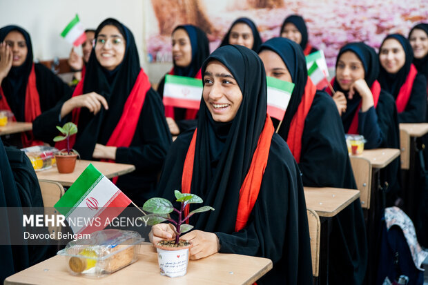 آئین بازگشایی مدارس در مشهد