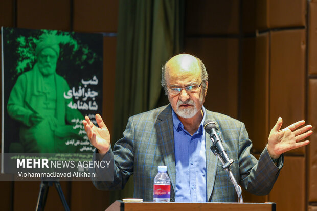 نام ایران اولینبار در کجای شاهنامه مطرح میشود