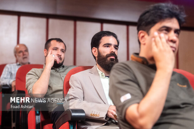 مراسم رونمایی کتاب «آذرخش و رقص فانتومها» 6