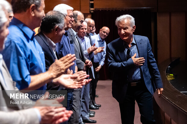 مراسم رونمایی کتاب «آذرخش و رقص فانتومها» 10