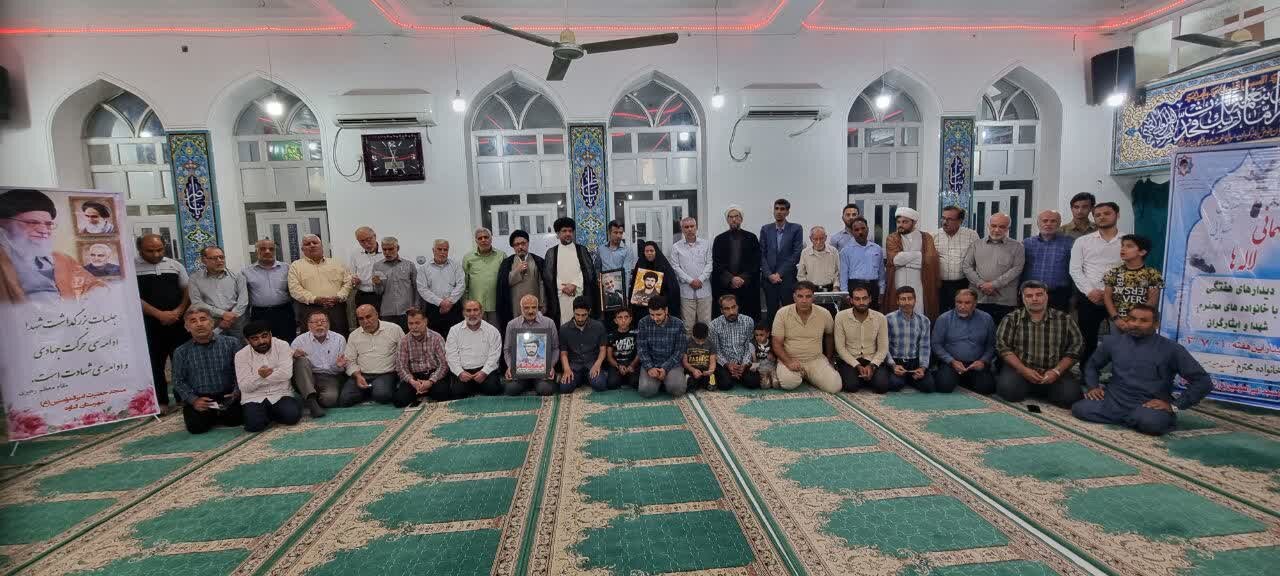 جلوههای معنوی دوران دفاع مقدس در جامعه تقویت شود