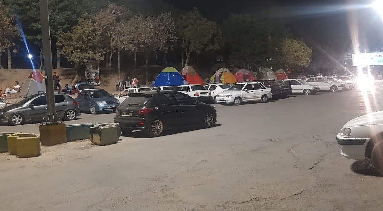 شب نیمه آرام بجنوردیها/ مردم شب را در فضای باز گذراندند