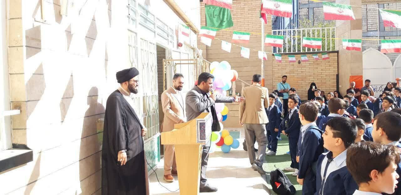 آیین آغاز سال تحصیلی مدارس جامعه القرآن الکریم برگزار شد