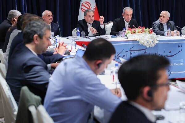 Pezeshkian holds 1st meeting with senior US media CEOs in NY