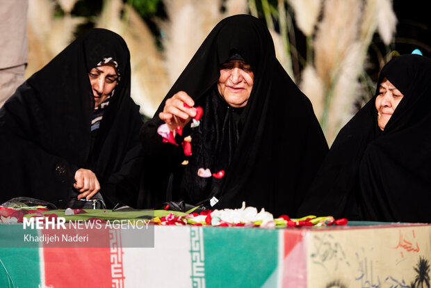 پایان فراق ۳ خانواده شهید اصفهانی‎