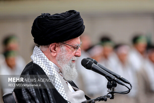 دیدار پیشکسوتان و فعالان دفاع مقدس و مقاومت با رهبر معظم انقلاب اسلامی