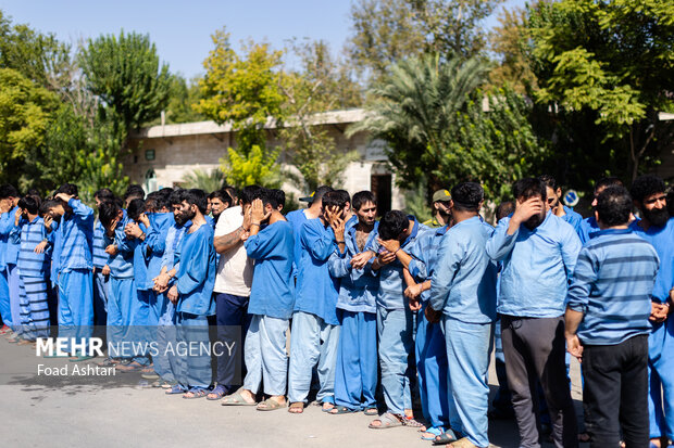 دستگیری سارقان و خریداران اموال مسروقه 17