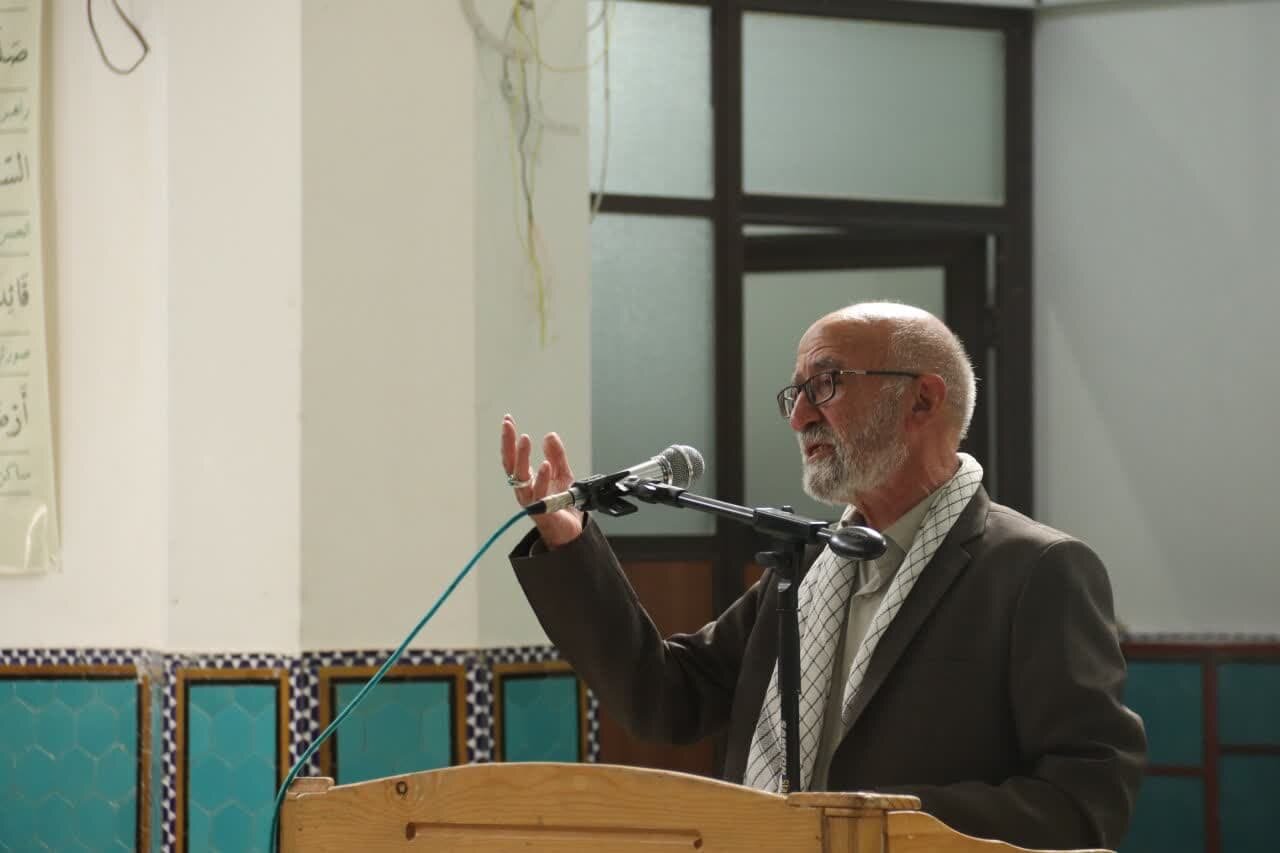 ادای احترام به شهدای گمنام دانشگاه یزد