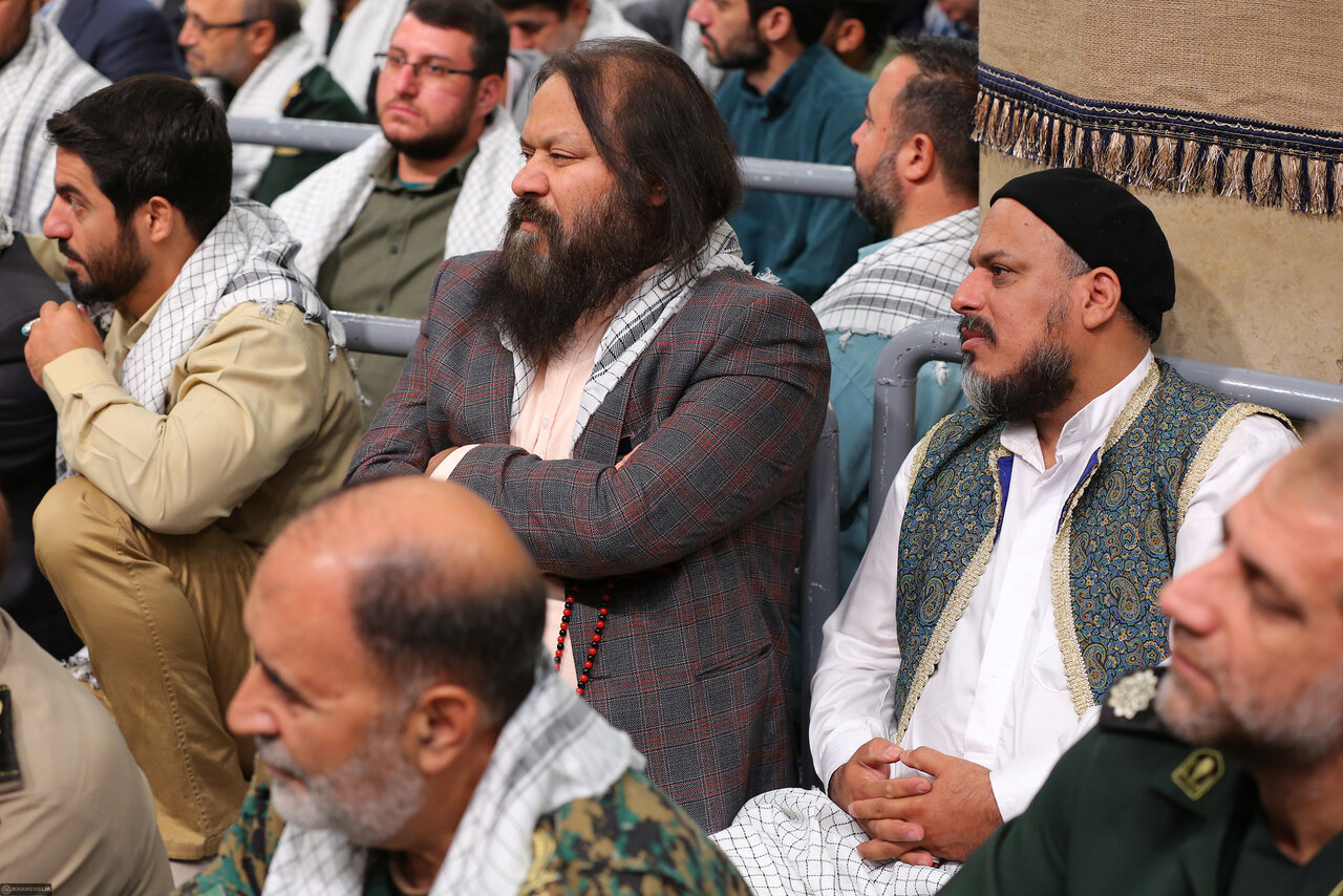 از حماسه سراییهای خودجوش تا حضور نوجوانان در یک جمع دفاع مقدسی