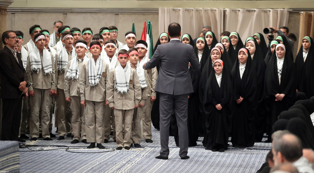 از حماسه سراییهای خودجوش تا حضور نوجوانان در یک جمع دفاع مقدسی