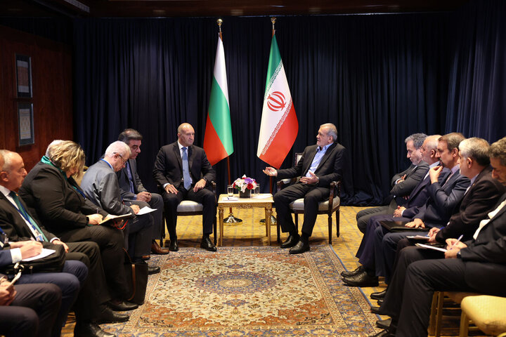 Iran ready for dialogues to develop relations with world