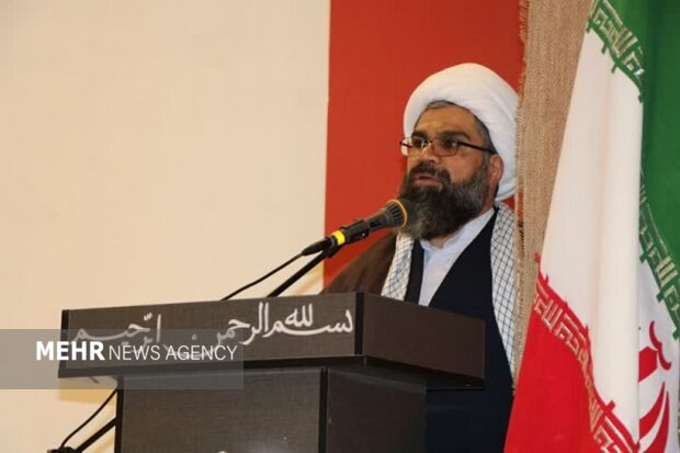 کیخا: حوزه علمیه ۲۰۰ ساله عالم بحرینی در بندرلنگه احیا شود