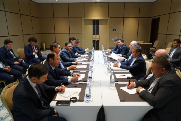 İran Ekonomi Bakanı'nın Özbekistan temasları sürüyor İran Ekonomi Bakanı'nın Özbekistan temasları sürüyor