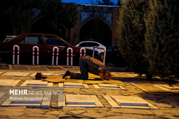 آئین «مهمانی لالهها» 10