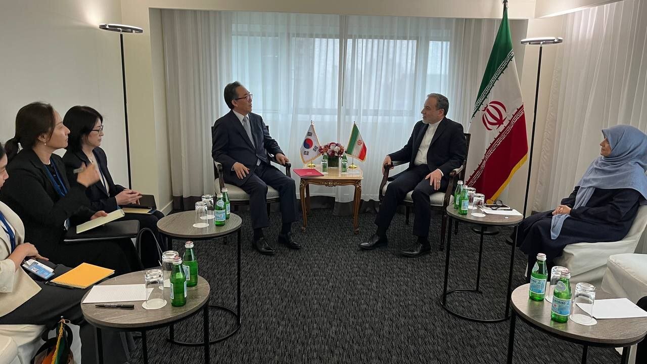 Araghchi meets with Iraqi, Australian, Brunei counterparts