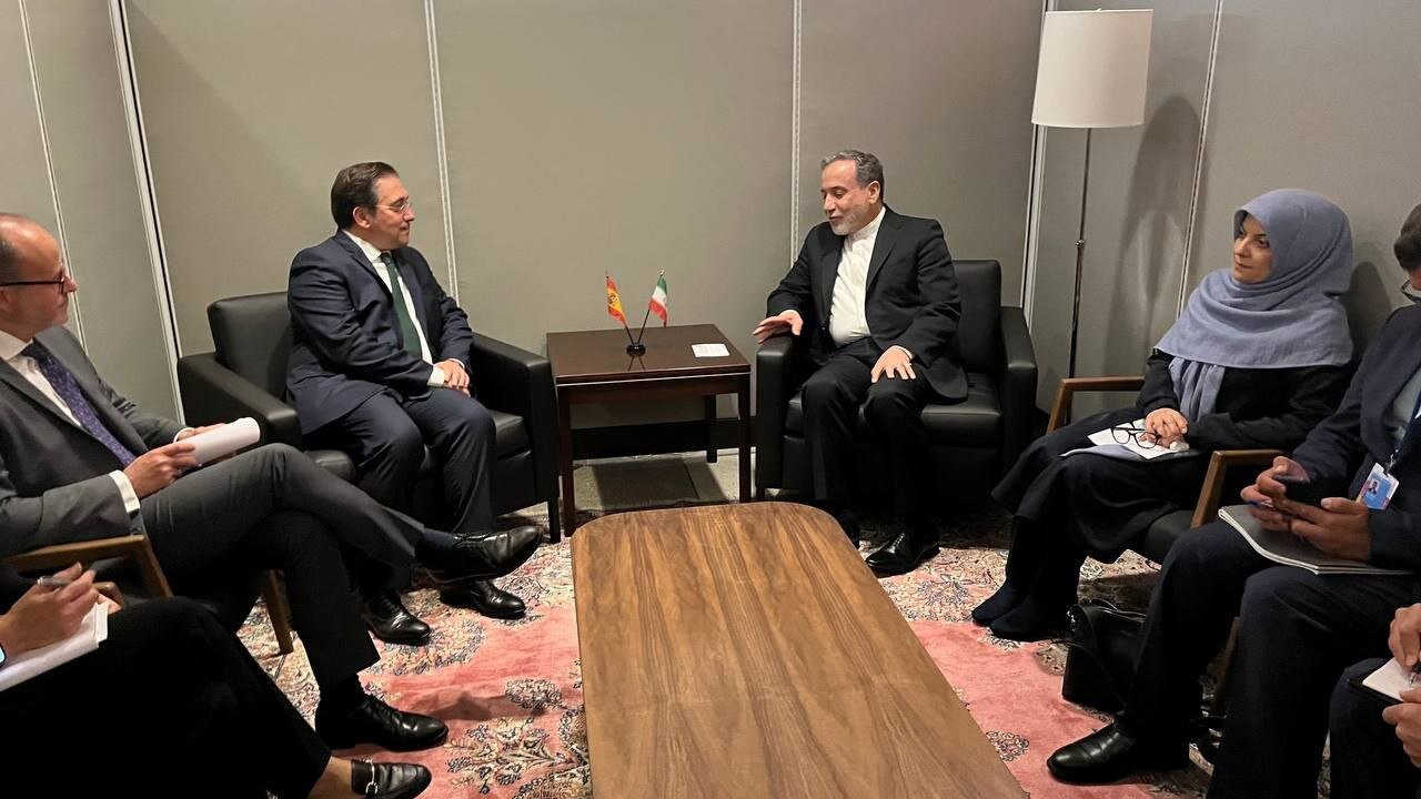 Araghchi meets with Iraqi, Australian, Brunei counterparts