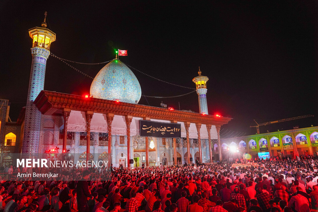 پایان ویژه برنامه «شب های پرستاره» در سومین حرم اهل بیت (ع)