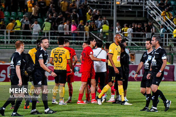 مهدوی و محمدی داوران استقلال و پرسپولیس شدند / سه بازی با VAR