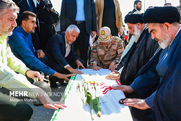 استقبال از پیکر ۹۸ شهید دفاع مقدس در مرز شلمچه