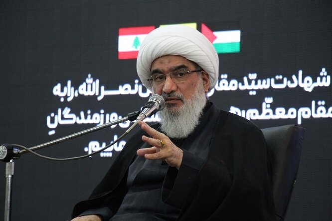 خون شهید سید حسن نصرالله شعله مقاومت را فروزانتر میکند خون شهید سید حسن نصرالله شعله مقاومت را فروزانتر میکند