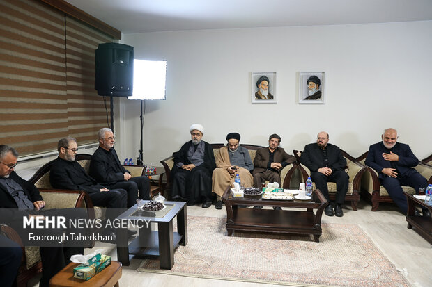 مراسم عرض تسلیت شهادت سید حسن نصرالله در دفتر حزبالله لبنان 16