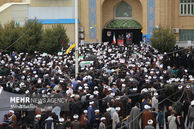 راهپیمایی مردم قم و حوزویان درمحکومیت ترور شهید نصرالله