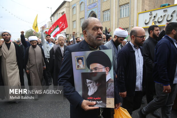 راهپیمایی مردم قم و حوزویان درمحکومیت ترور شهید نصرالله