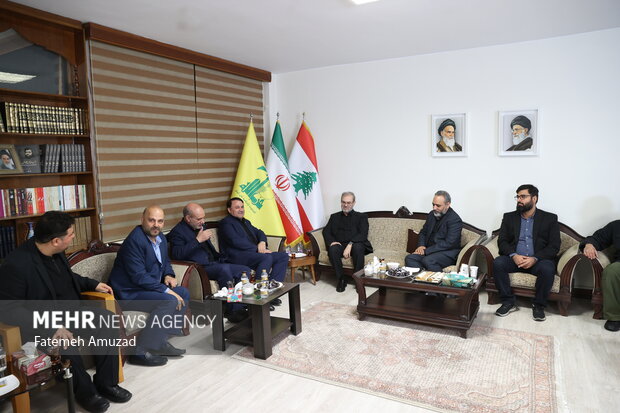 دومین روز مراسم عرض تسلیت شهادت سید حسن نصرالله در دفتر حزبالله 4