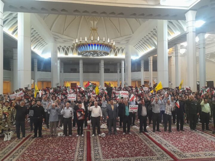 آئین گرامیداشت «سیدالشهدا مقاومت» در حرم شاهچراغ(ع) برگزار شد آئین گرامیداشت «سیدالشهدا مقاومت» در حرم شاهچراغ(ع) برگزار شد