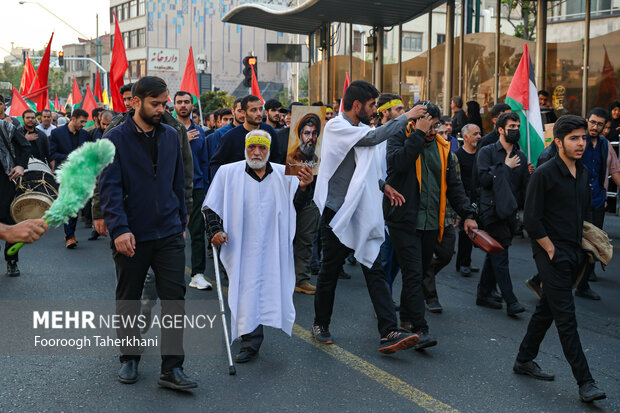 دسته بزرگ عزاداری مردمی دانشجویی