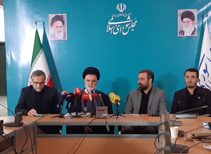 پاسخ ایران قطعی است / نباید در مقابل دشمن عقبنشینی کرد